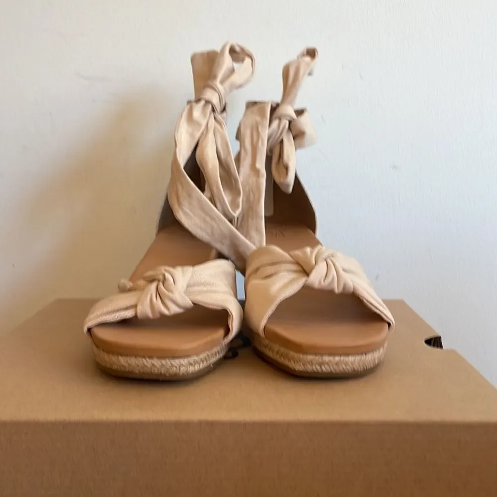 UGG Yarrow Espadrille Wedge Sandals Natural Canvas USA Women Size 10/UK 8/EU 41